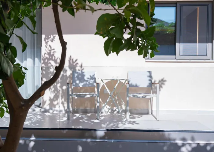 Michail Old Harbour Apartment