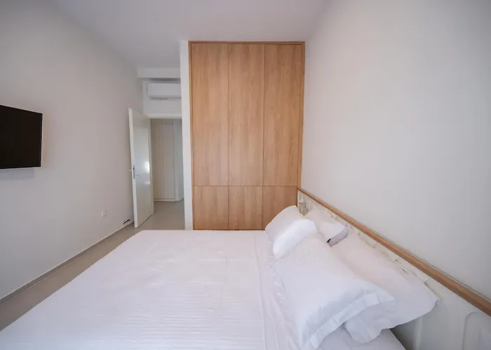 Michail Old Harbour Apartment