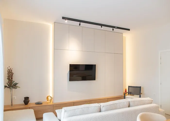 Michail Old Harbour * بلدة كوس