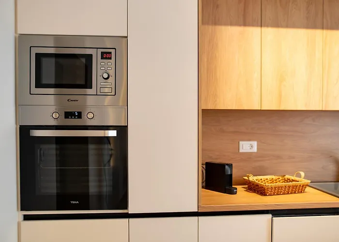 Michail Old Harbour Apartman