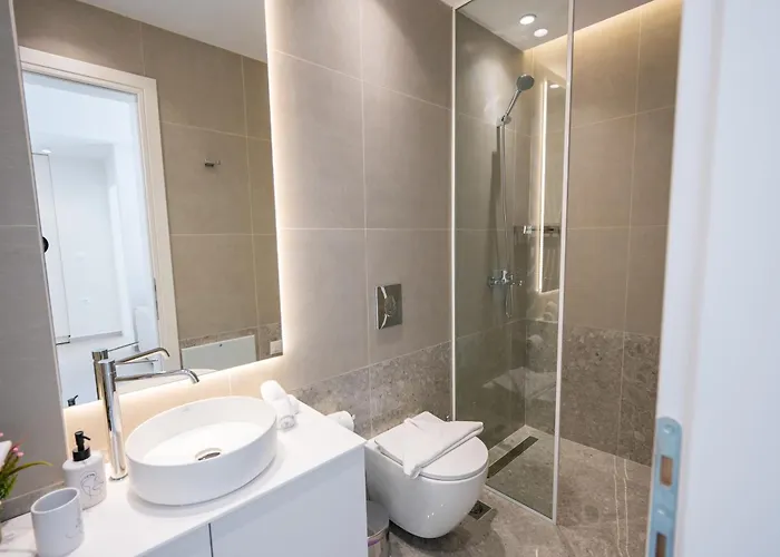 Michail Old Harbour Kosz